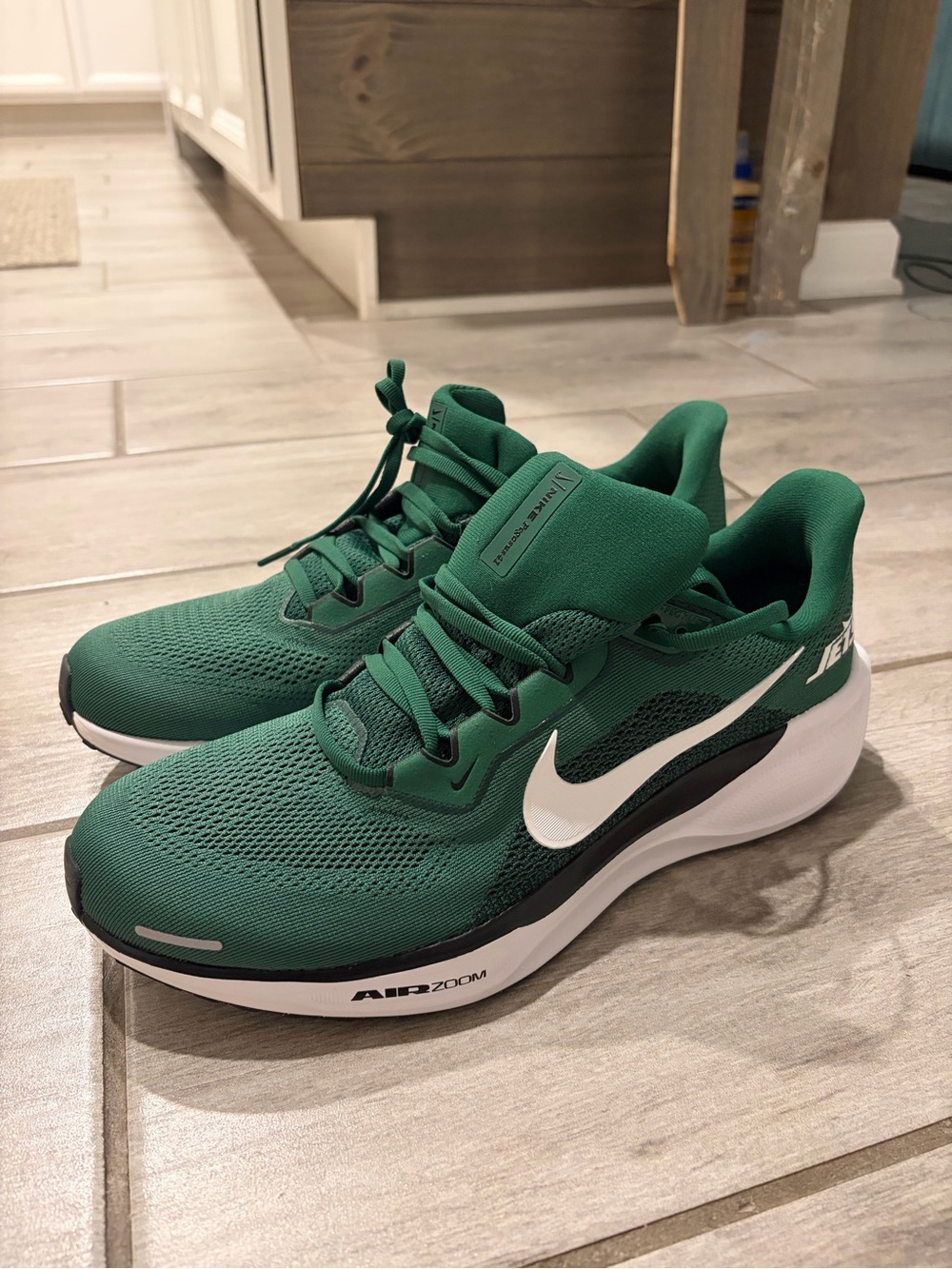 Size 10 - NFL x Nike Air Zoom Pegasus 41 New York Jets NWOT